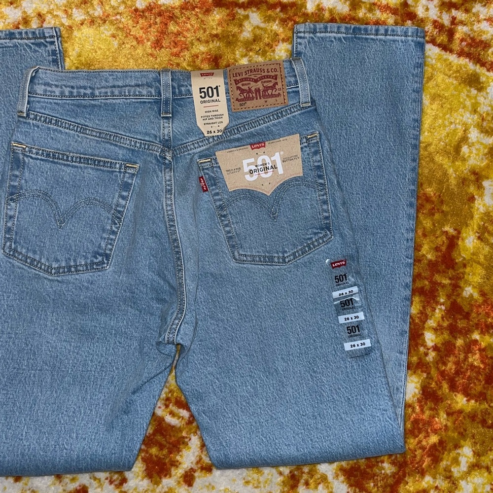 NWT Levi’s 501 Light Wash Jeans